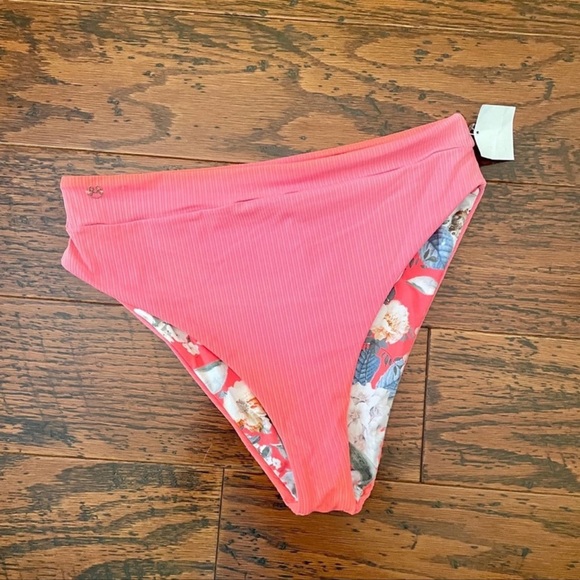 Maaji bikini - Picture 3 of 4